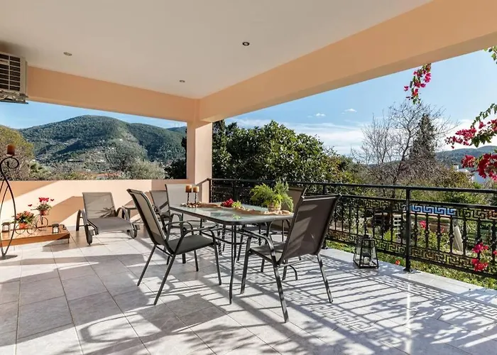 Meandros With Garden View